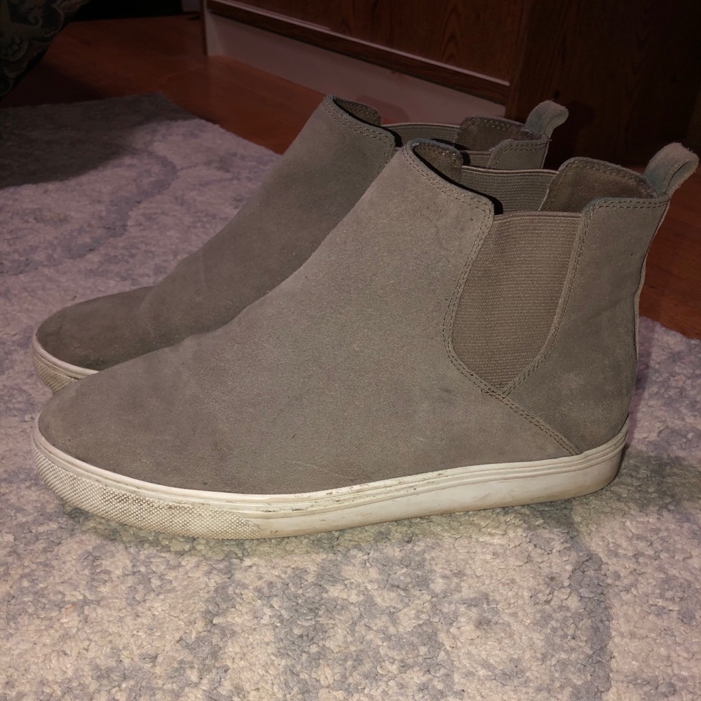 Chelsea style type boots!